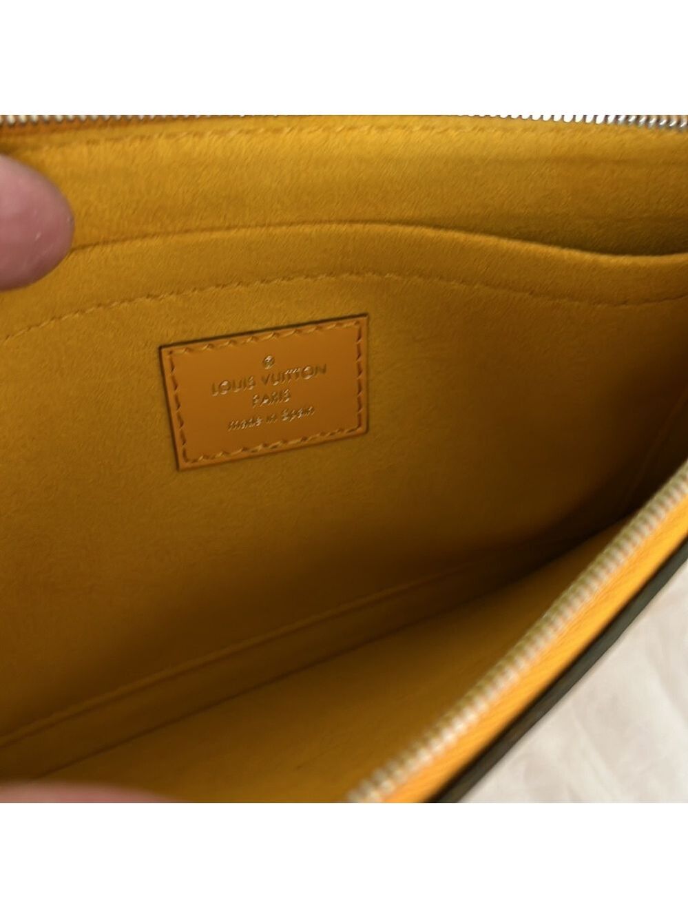 Louis Vuitton Epi Leather Neverfull MM - Picture 15 of 16